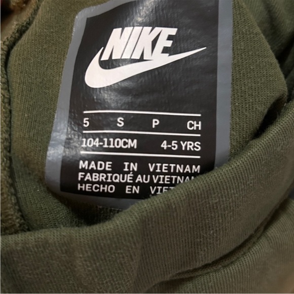 Nike tech - Picture 3 of 3